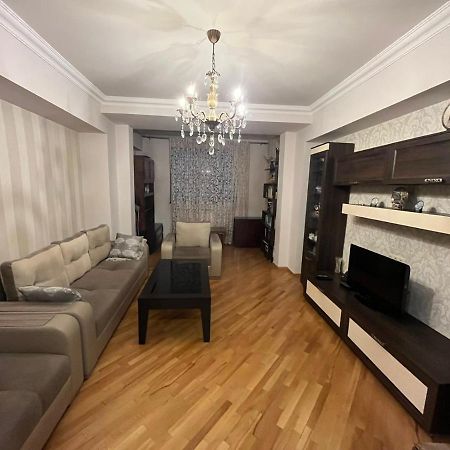 Large Cozy Apartment On Beginning Of Komitas Ave Ереван Экстерьер фото