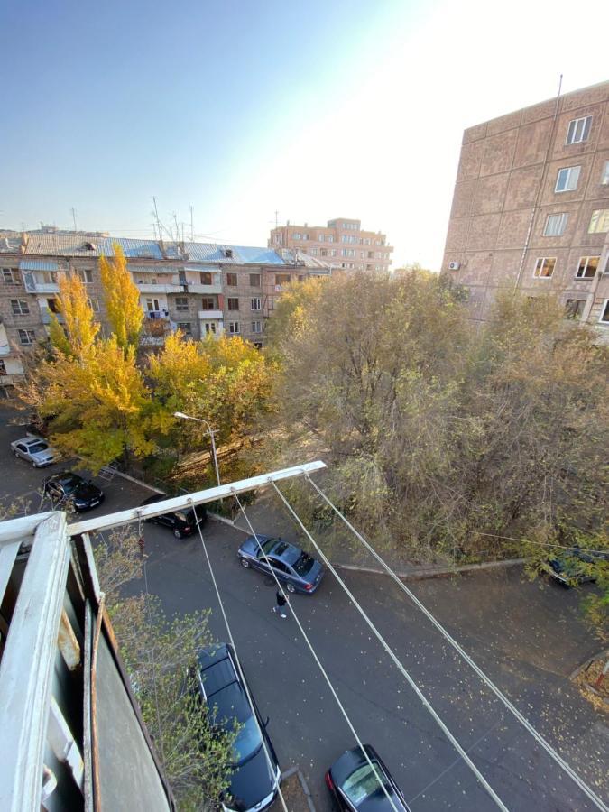 Large Cozy Apartment On Beginning Of Komitas Ave Ереван Экстерьер фото