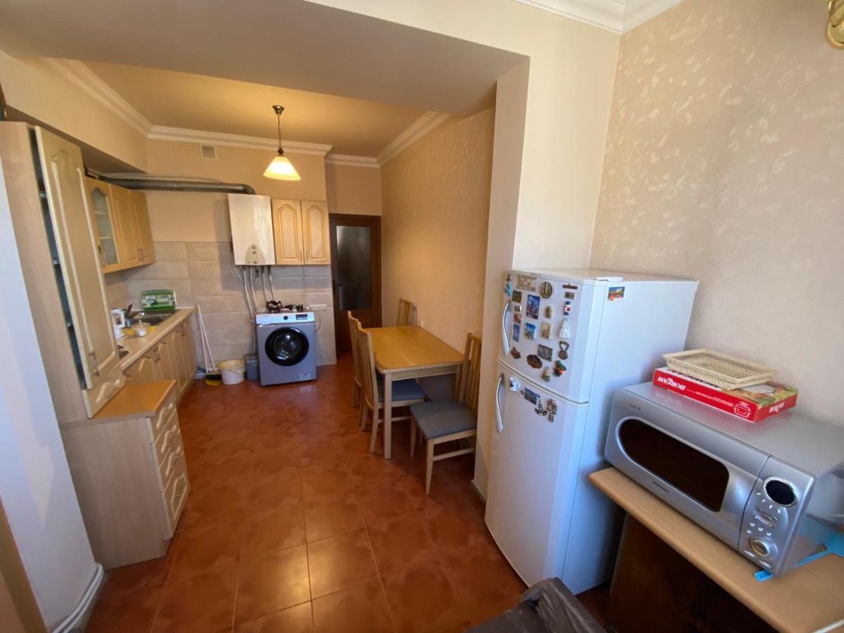 Large Cozy Apartment On Beginning Of Komitas Ave Ереван Экстерьер фото